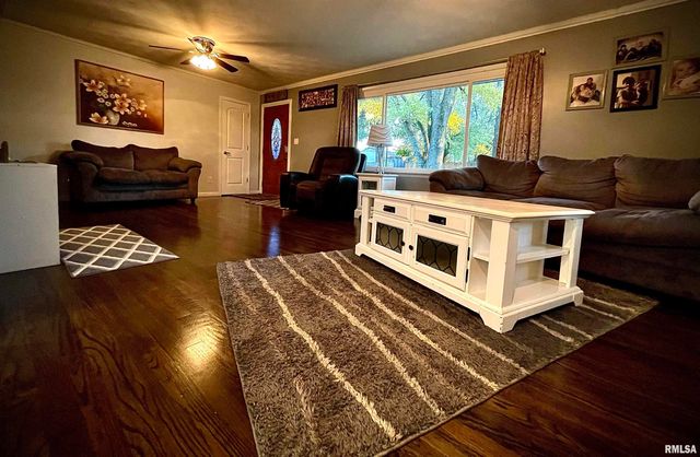 112 HILLCREST Drive, Goreville, IL 62939