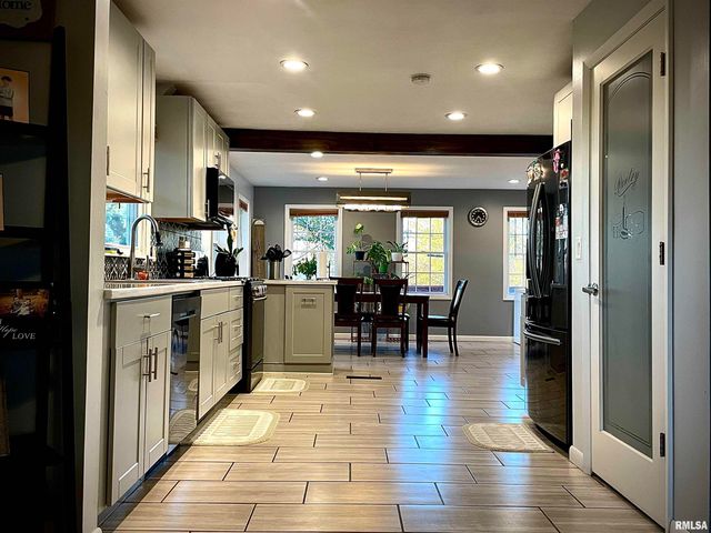 112 HILLCREST Drive, Goreville, IL 62939