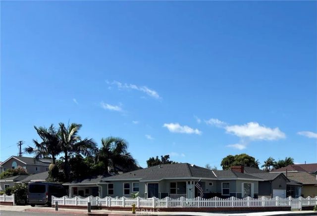 1645 Date, Torrance, CA 90503