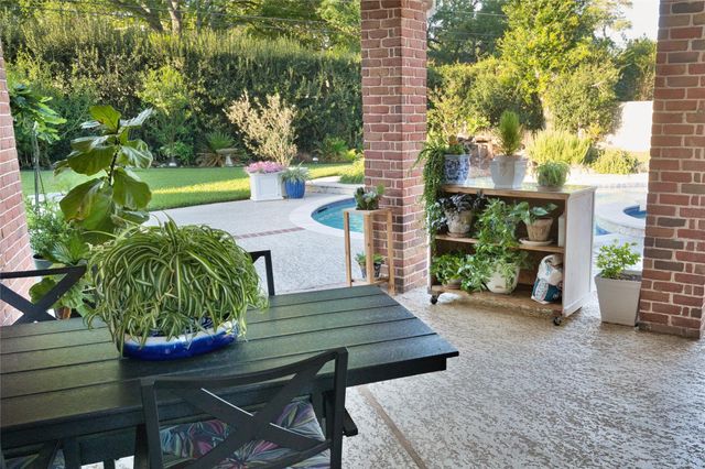 615 Timber Circle, Houston, TX 77079