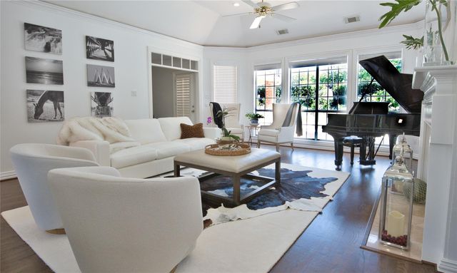 615 Timber Circle, Houston, TX 77079
