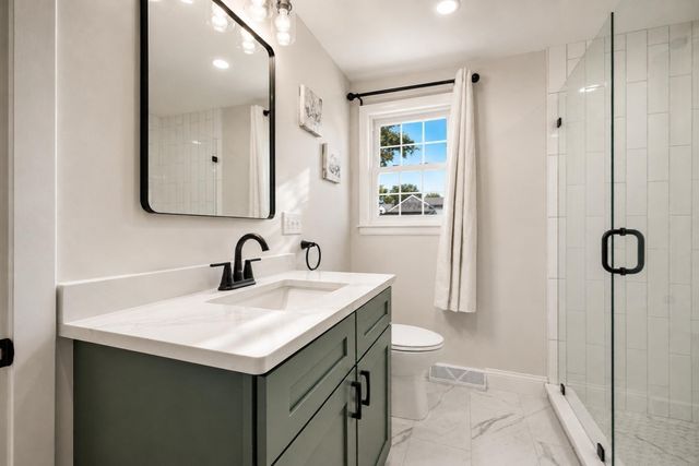 35 Ludlow Street, Acushnet, MA 02743