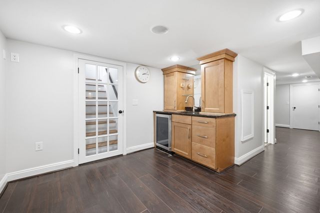 35 Ludlow Street, Acushnet, MA 02743