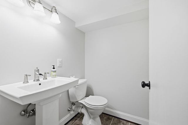 35 Ludlow Street, Acushnet, MA 02743