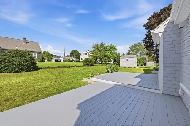 35 Ludlow Street, Acushnet, MA 02743