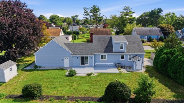 35 Ludlow Street, Acushnet, MA 02743