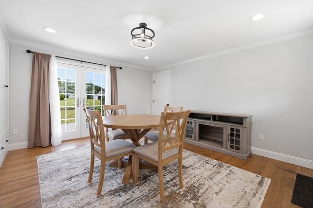 35 Ludlow Street, Acushnet, MA 02743