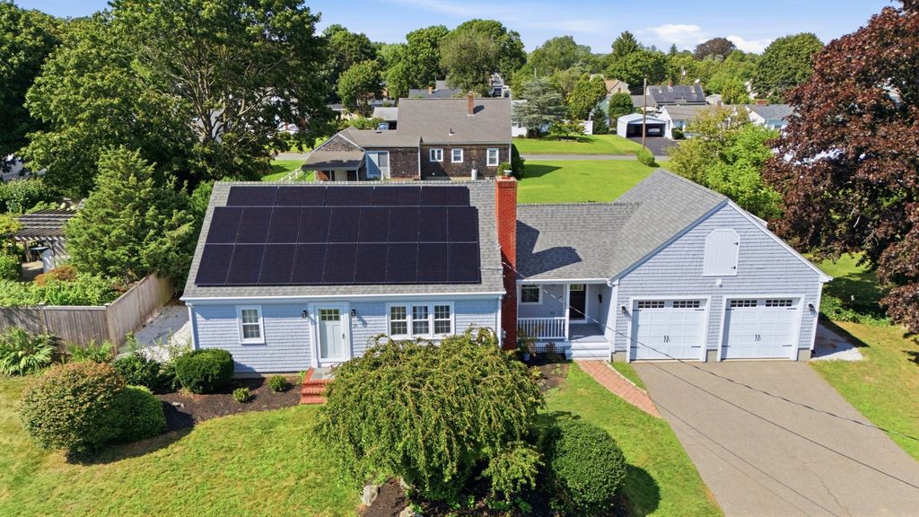 35 Ludlow Street, Acushnet, MA 02743