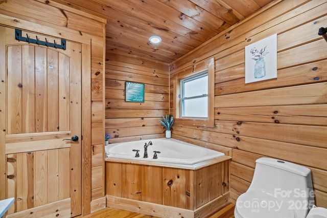 749 Henry Thompson Road, Tryon, NC 28782