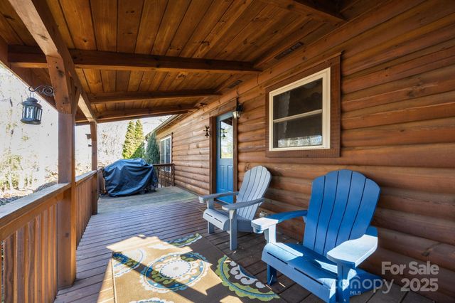 749 Henry Thompson Road, Tryon, NC 28782