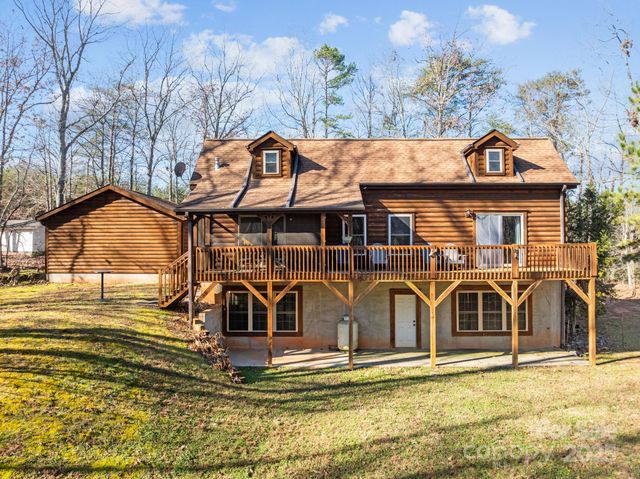 749 Henry Thompson Road, Tryon, NC 28782