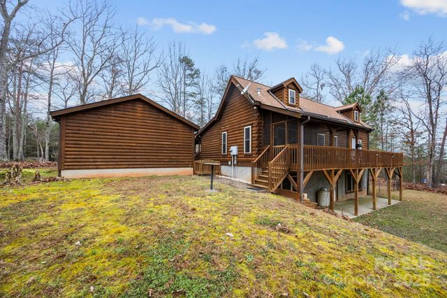 749 Henry Thompson Road, Tryon, NC 28782