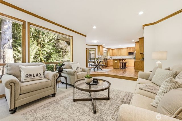 5570 176th Place SE, Bellevue, WA 98006