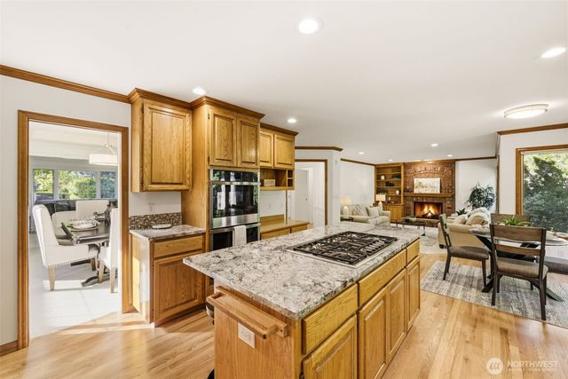 5570 176th Place SE, Bellevue, WA 98006