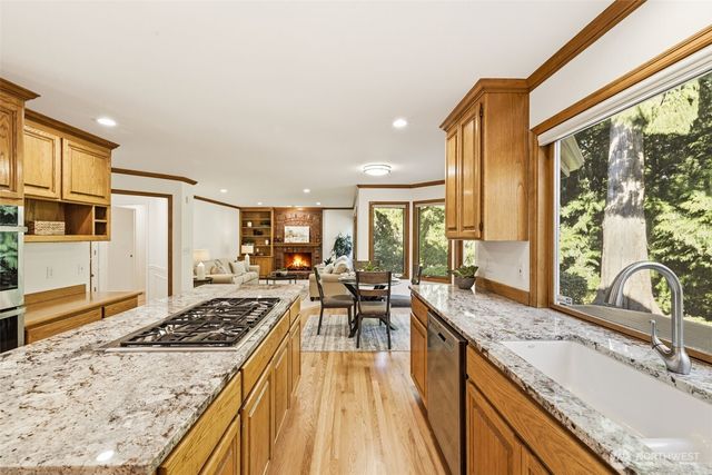 5570 176th Place SE, Bellevue, WA 98006