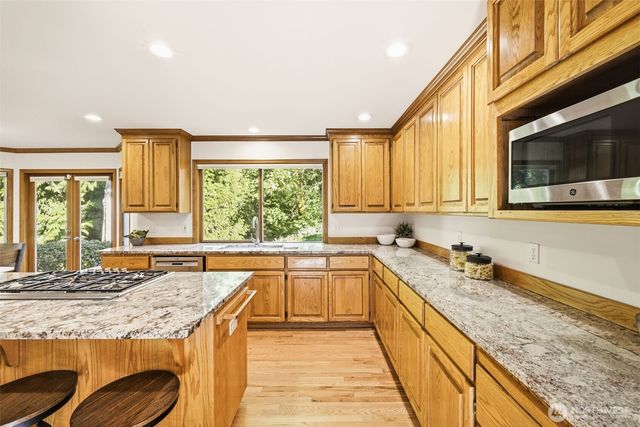 5570 176th Place SE, Bellevue, WA 98006
