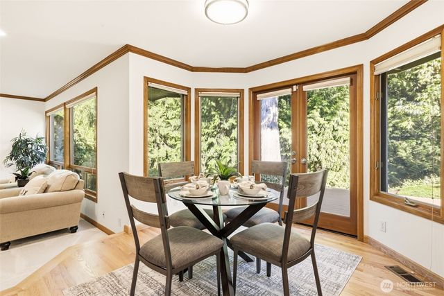 5570 176th Place SE, Bellevue, WA 98006