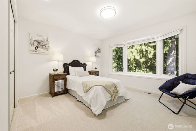 5570 176th Place SE, Bellevue, WA 98006