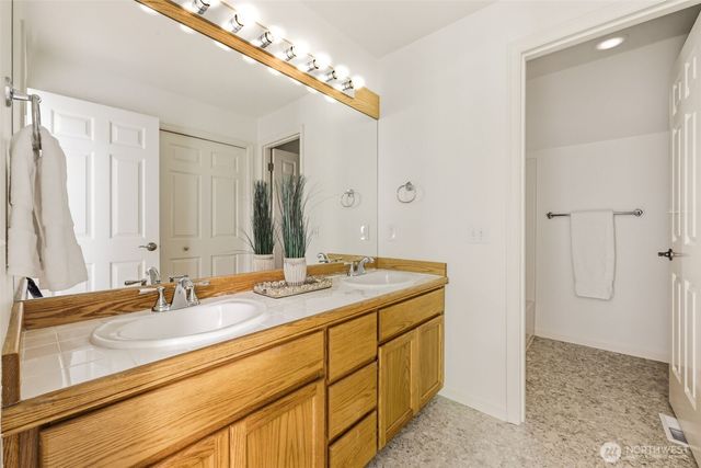 5570 176th Place SE, Bellevue, WA 98006