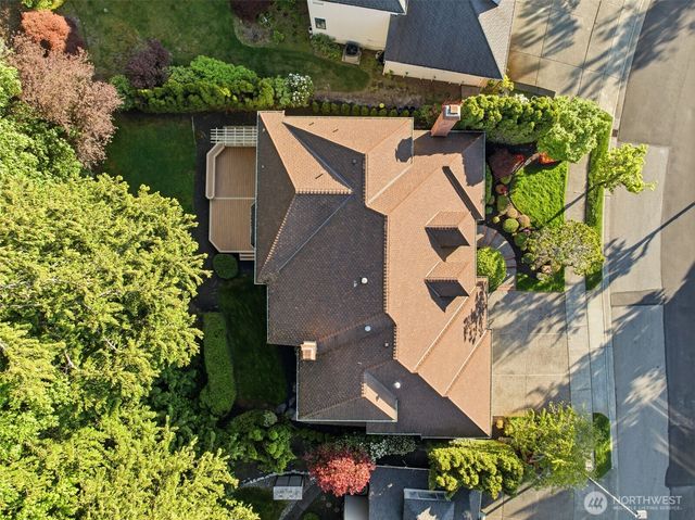 5570 176th Place SE, Bellevue, WA 98006