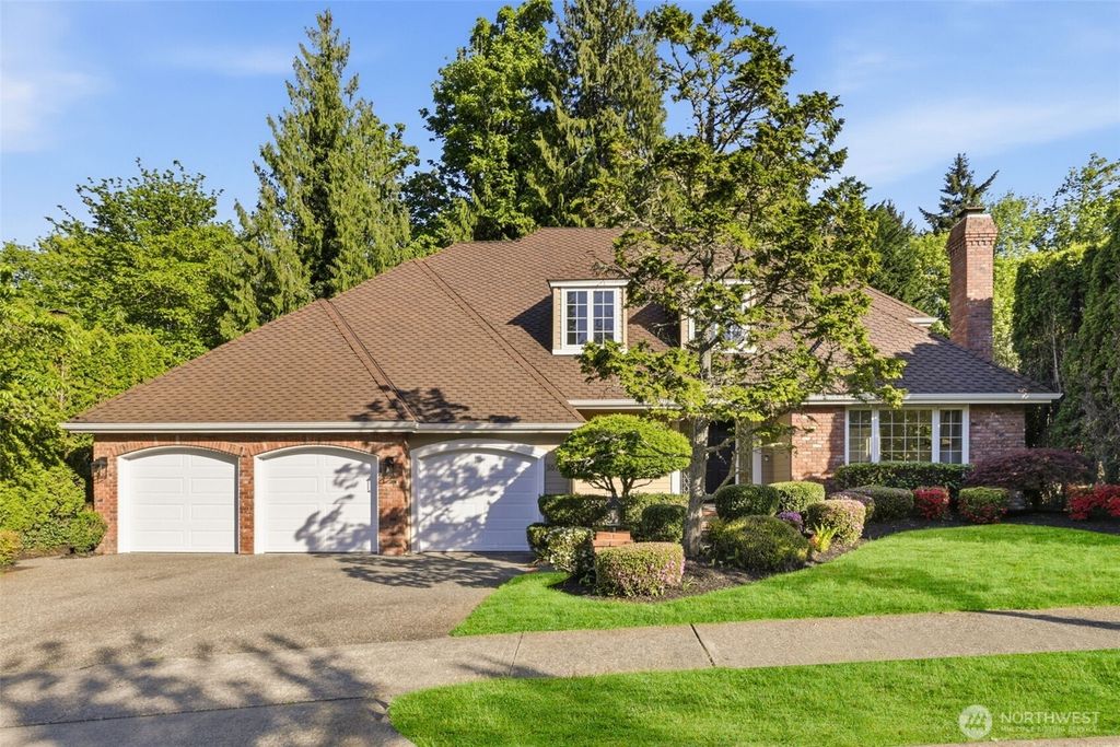 5570 176th Place SE, Bellevue, WA 98006