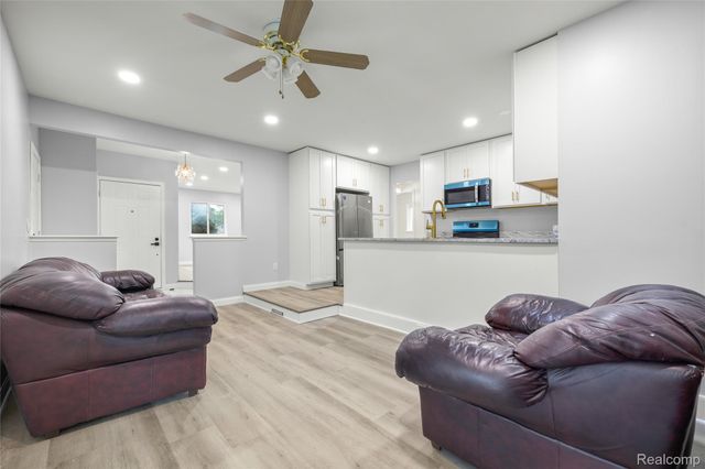 34600 Michelle Drive, Romulus, MI 48174