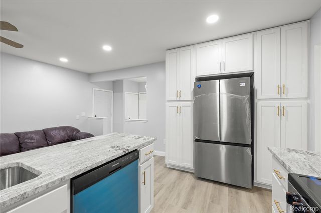 34600 Michelle Drive, Romulus, MI 48174