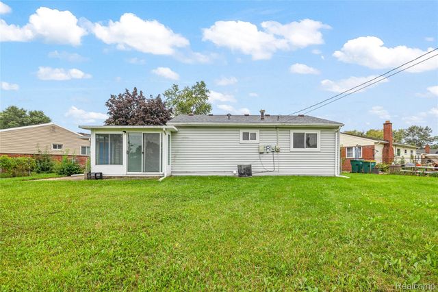 34600 Michelle Drive, Romulus, MI 48174