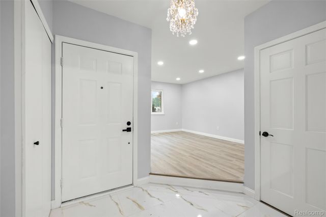 34600 Michelle Drive, Romulus, MI 48174