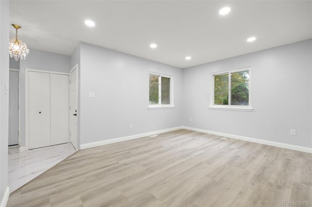34600 Michelle Drive, Romulus, MI 48174