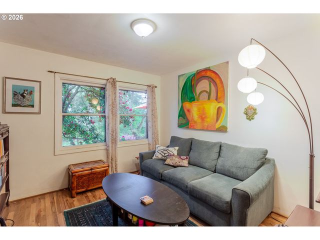 533 E 40TH Ave, Eugene, OR 97405