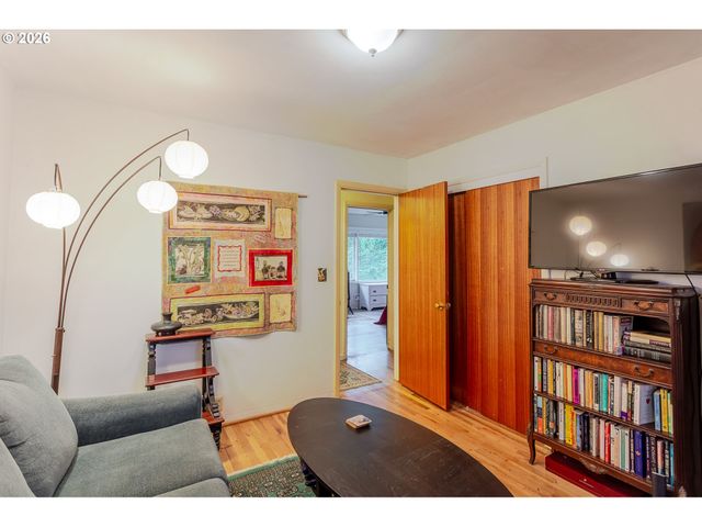 533 E 40TH Ave, Eugene, OR 97405