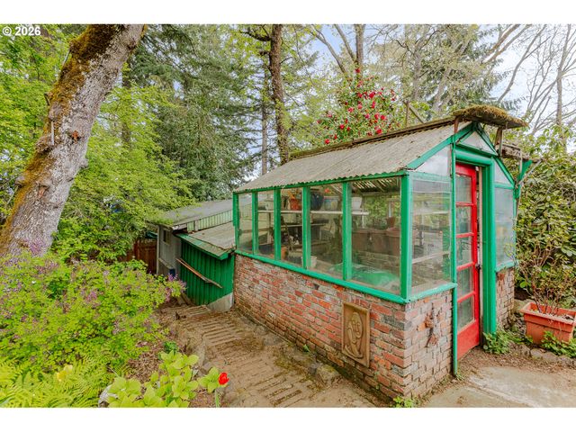 533 E 40TH Ave, Eugene, OR 97405