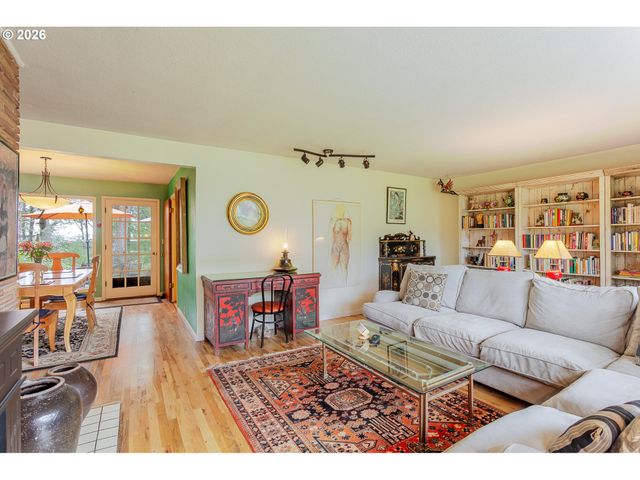 533 E 40TH Ave, Eugene, OR 97405