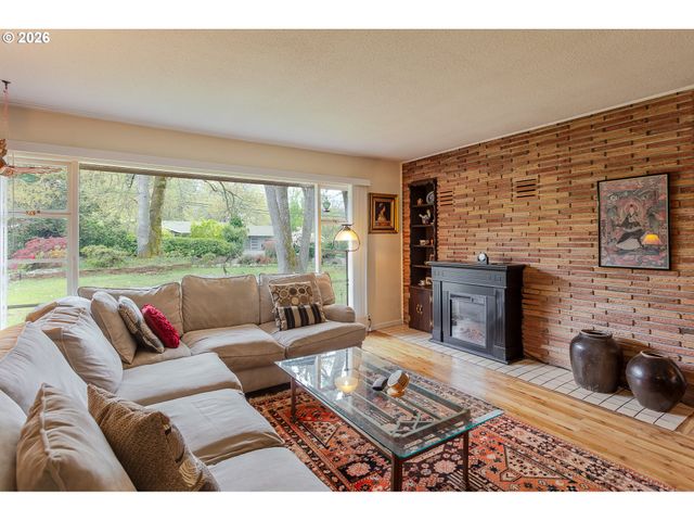 533 E 40TH Ave, Eugene, OR 97405