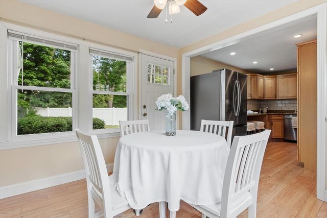 14 Meadow Ln, Worcester, MA 01602