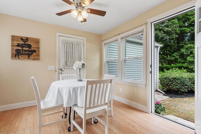 14 Meadow Ln, Worcester, MA 01602