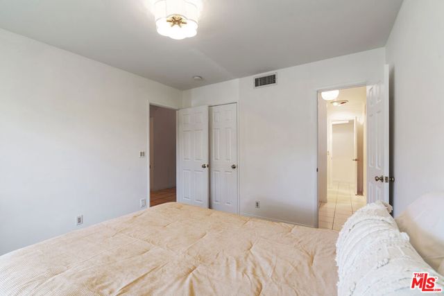 19 La Paz Court, Simi Valley, CA 93065