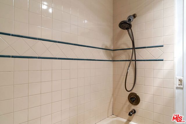 19 La Paz Court, Simi Valley, CA 93065