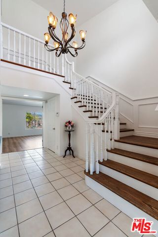 19 La Paz Court, Simi Valley, CA 93065