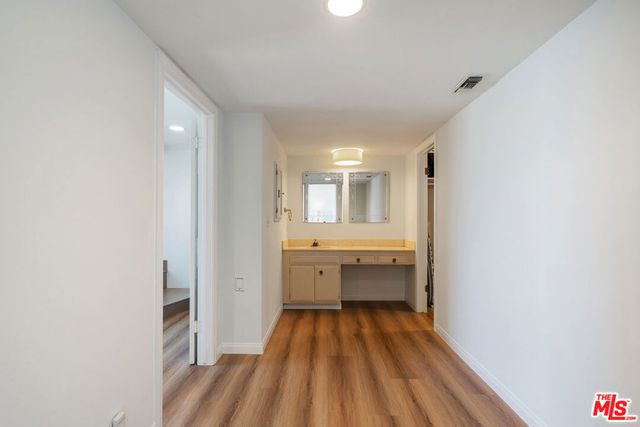 19 La Paz Court, Simi Valley, CA 93065