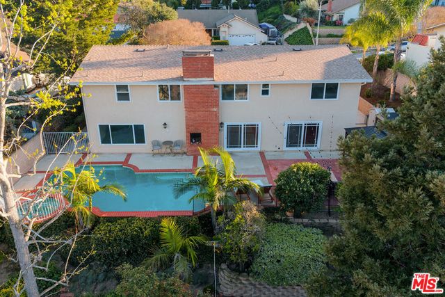 19 La Paz Court, Simi Valley, CA 93065