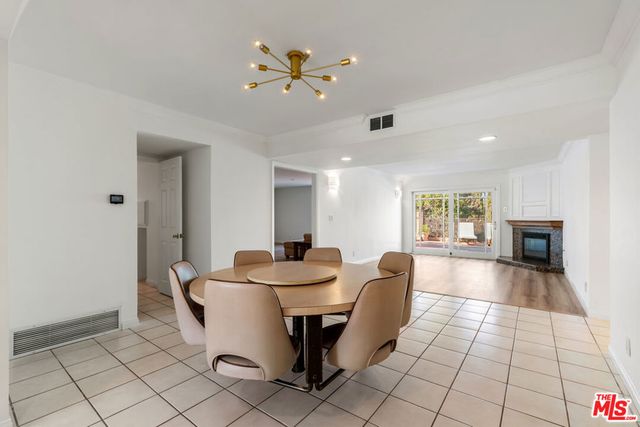 19 La Paz Court, Simi Valley, CA 93065