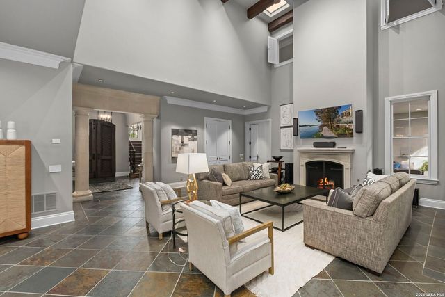 829 Contour Drive, San Antonio, TX 78212