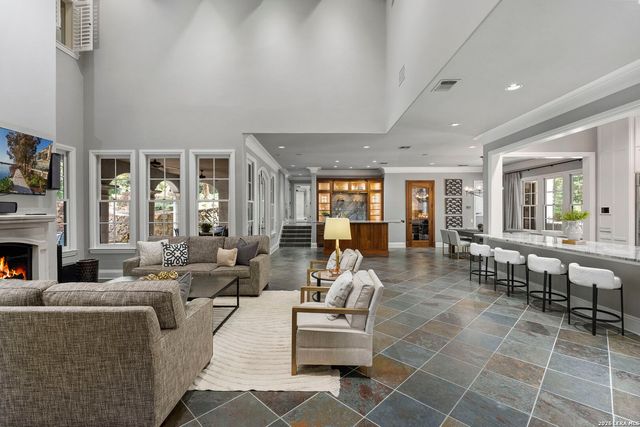 829 Contour Drive, San Antonio, TX 78212