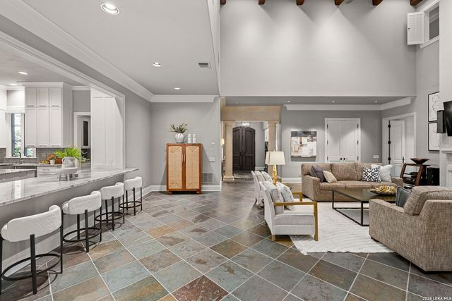 829 Contour Drive, San Antonio, TX 78212