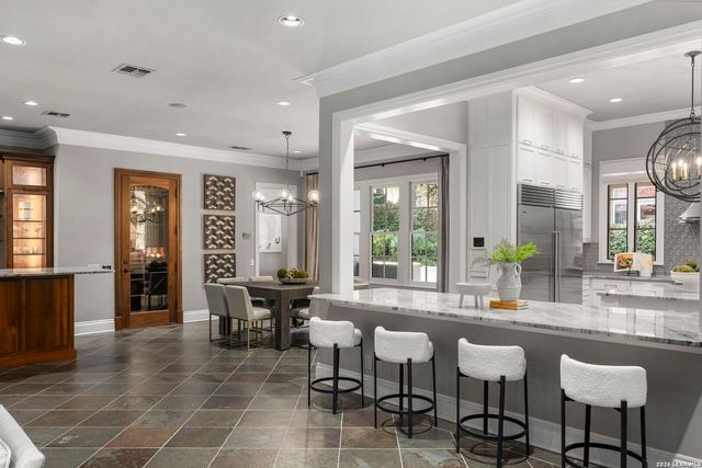 829 Contour Drive, San Antonio, TX 78212