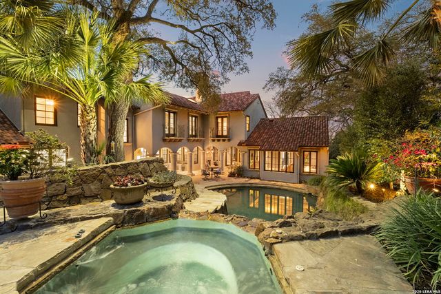 829 Contour Drive, San Antonio, TX 78212