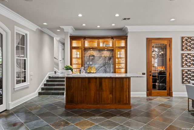 829 Contour Drive, San Antonio, TX 78212