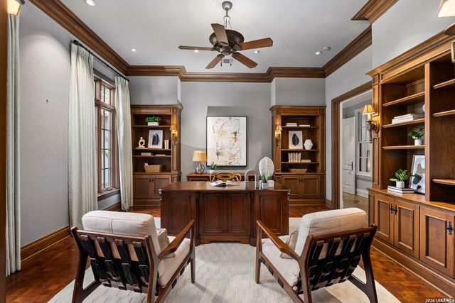 829 Contour Drive, San Antonio, TX 78212